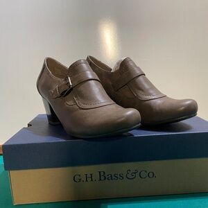 Woman’s shoes